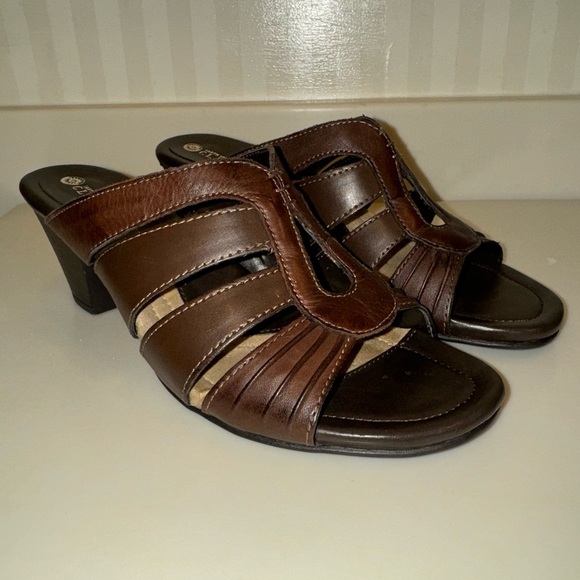 Earth Spirit Brown Leather Melany Slip On Sandals Heels - Picture 1 of 16